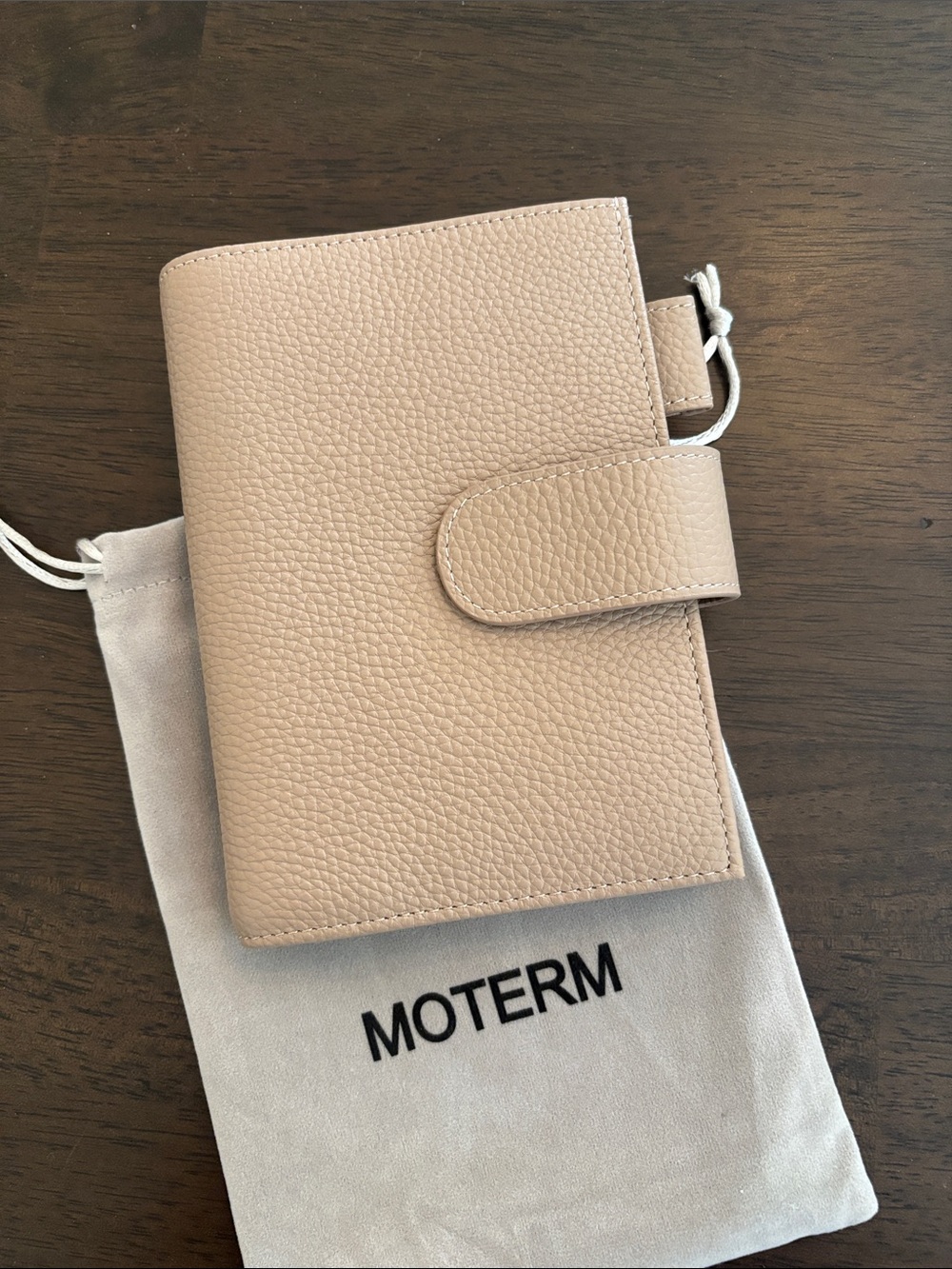 Moterm Pocket Pebbled Taupe Leather Planner Cover Like New & Dust Bag